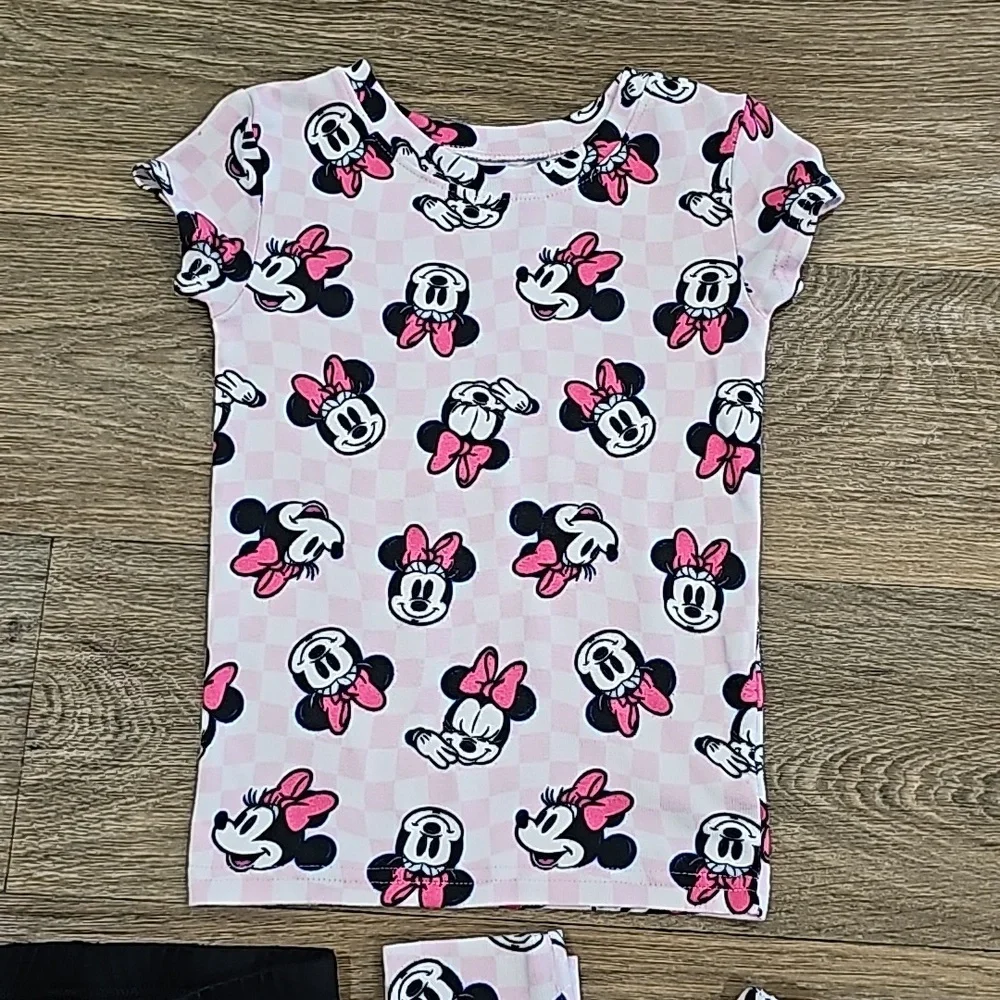 Disney Minnie Mouse girls size 6  three piece pajamas